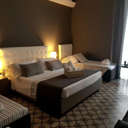 Ottomood Ala Ovest Catania Centro Bed & Breakfast Екстериор снимка